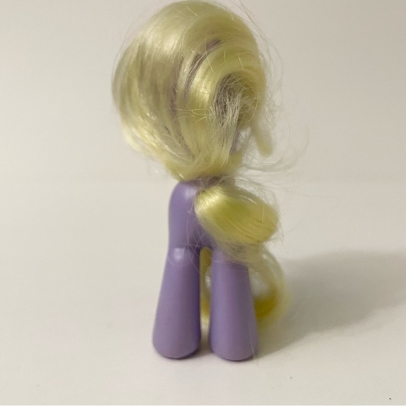 MLP My Little Pony Lyrica Lilac Figure Toy - Picture 8 of 15